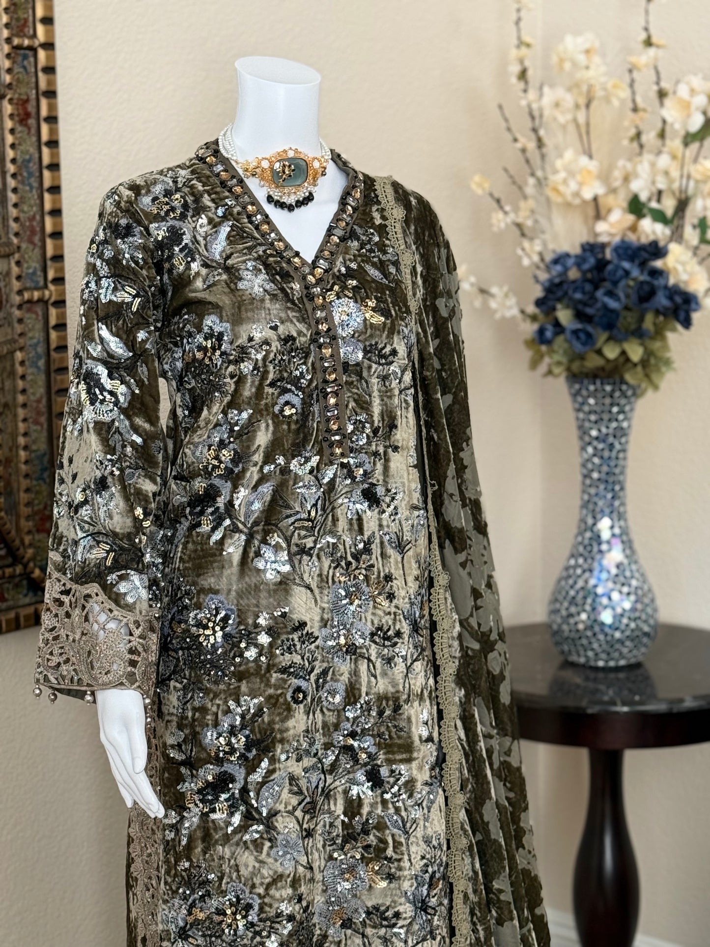 Winter Luxe Velvet - Tuape