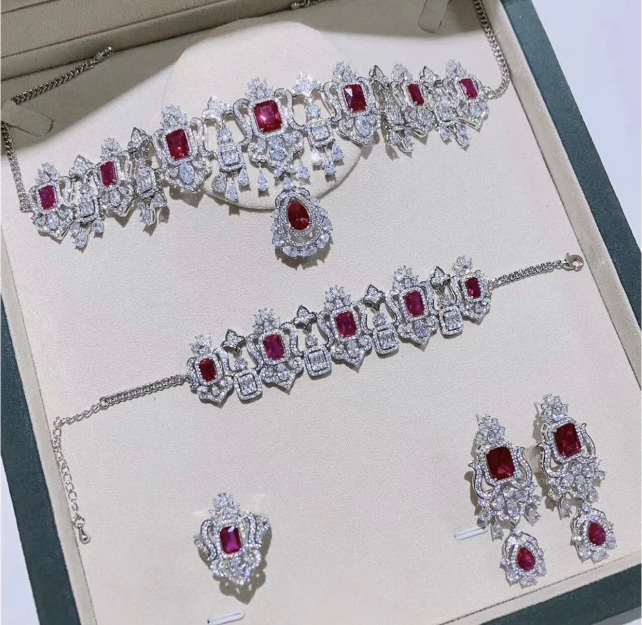 Angelica Jewelry Set - Ruby