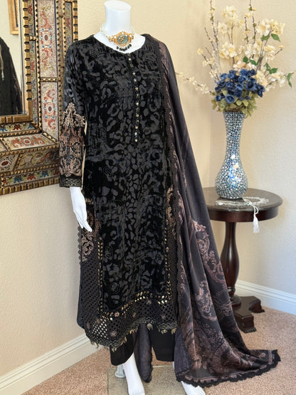 Winter Luxe Velvet - Black