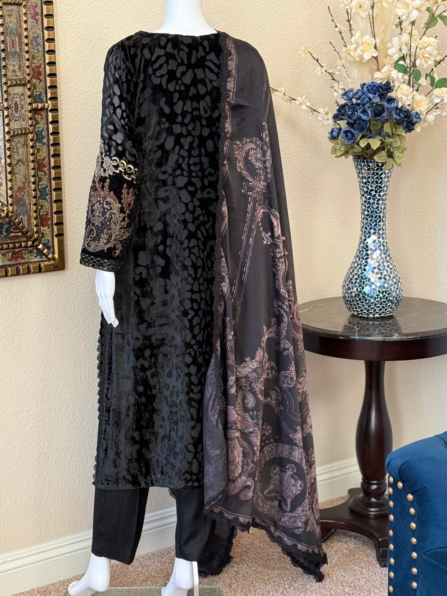 Winter Luxe Velvet - Black