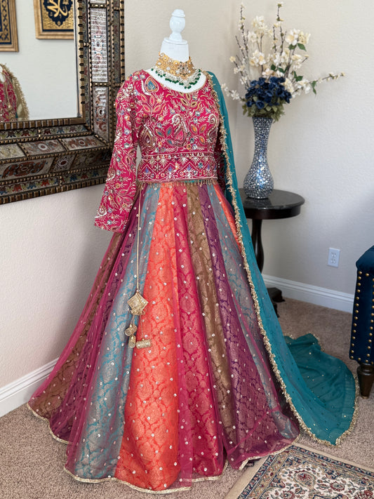 Satrangi Lengha