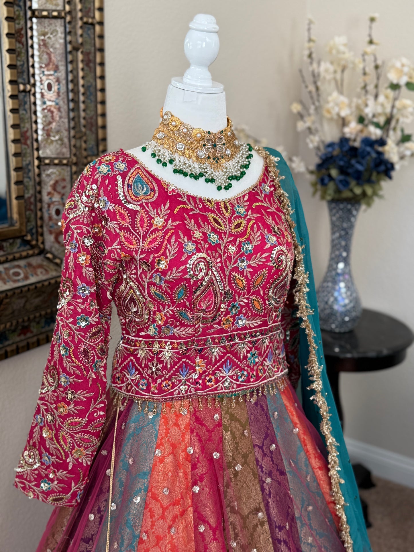 Satrangi Lengha