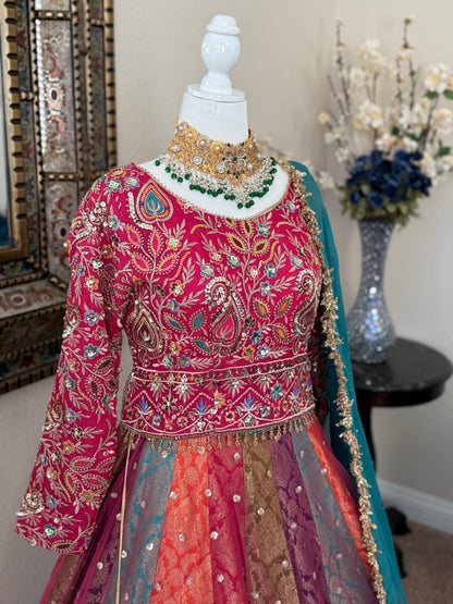 Satrangi Lengha