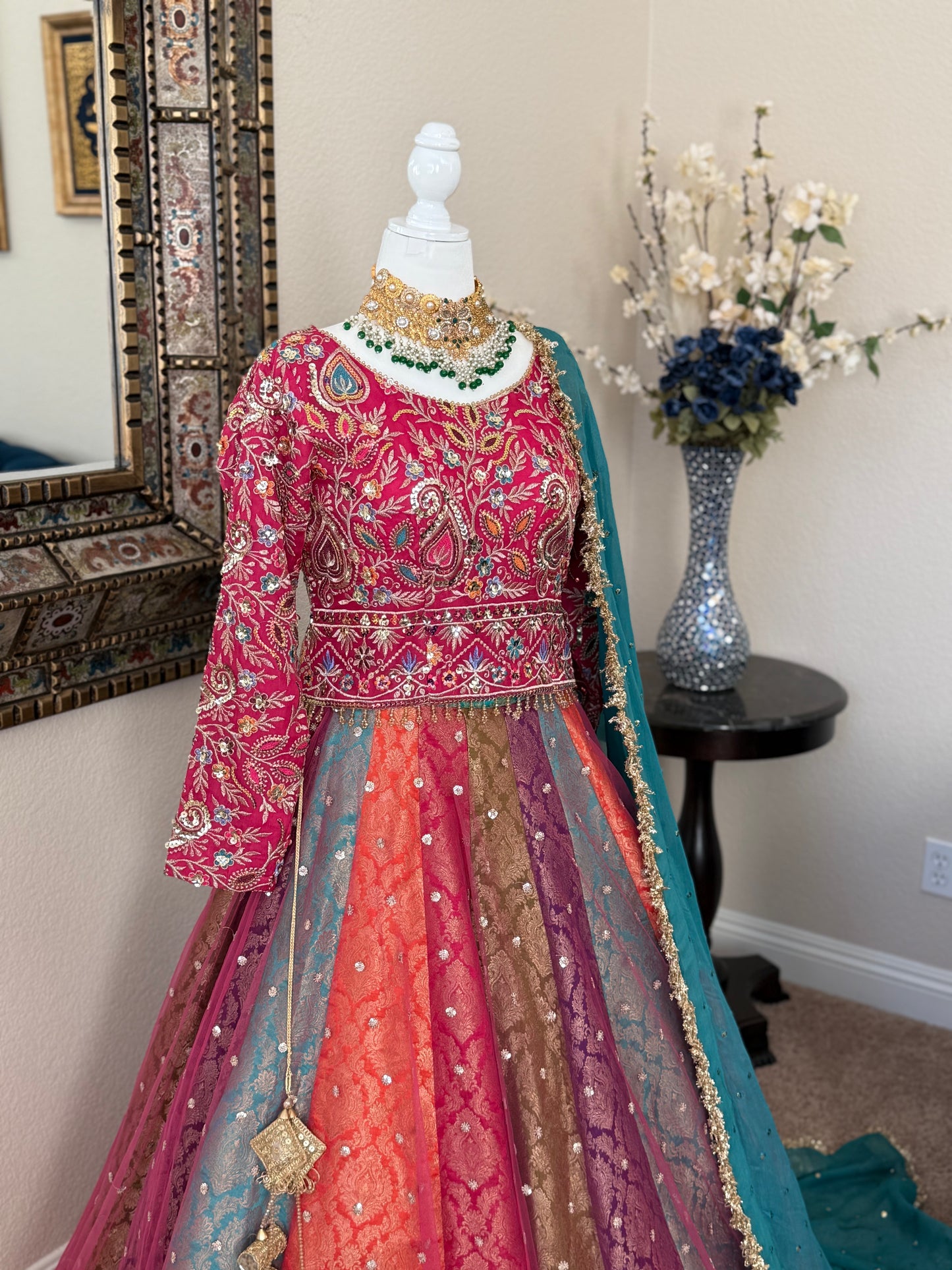 Satrangi Lengha