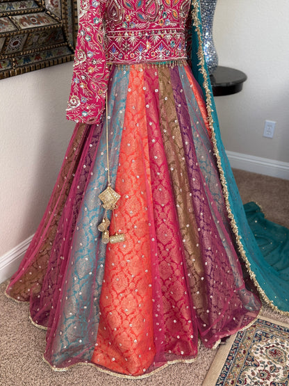 Satrangi Lengha