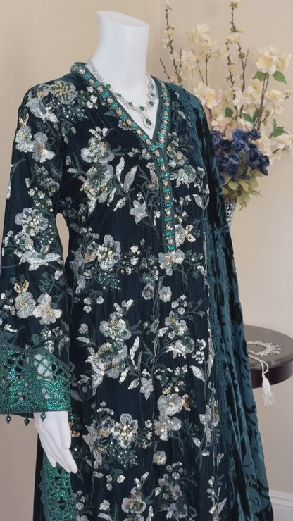 Winter Luxe Velvet - Green